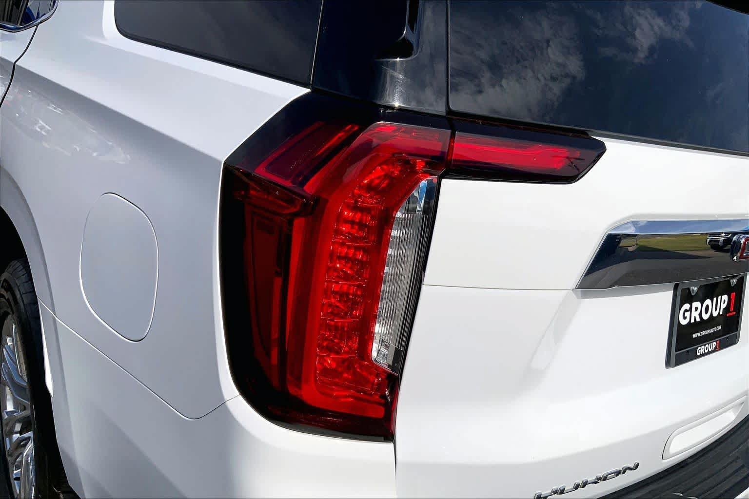 Used 2023 GMC Yukon SLT AWD/4WD image 29