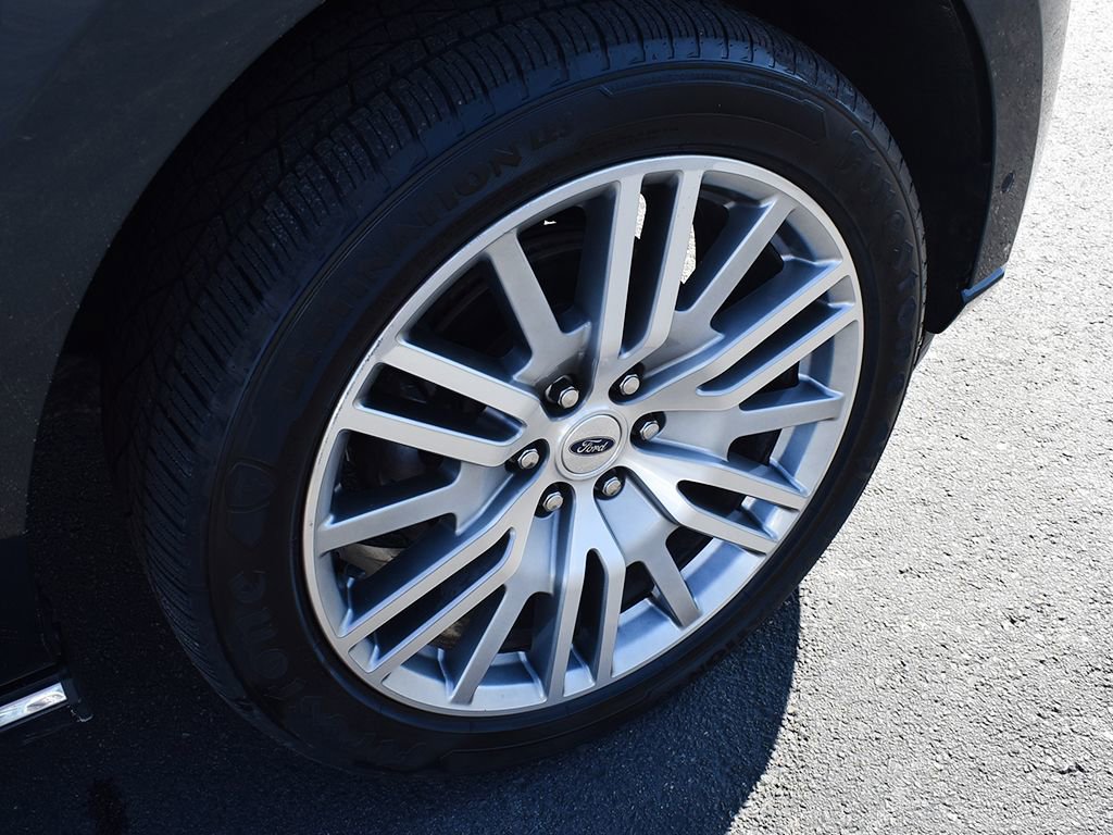 Used 2022 Ford Expedition Max Platinum AWD/4WD image 12