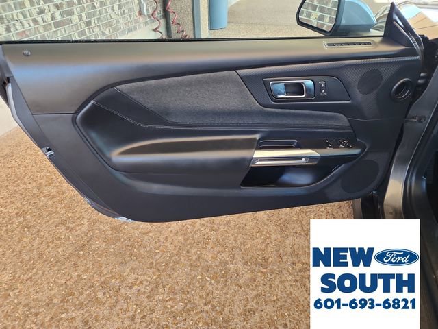 Used 2025 Ford Mustang Coupe image 9