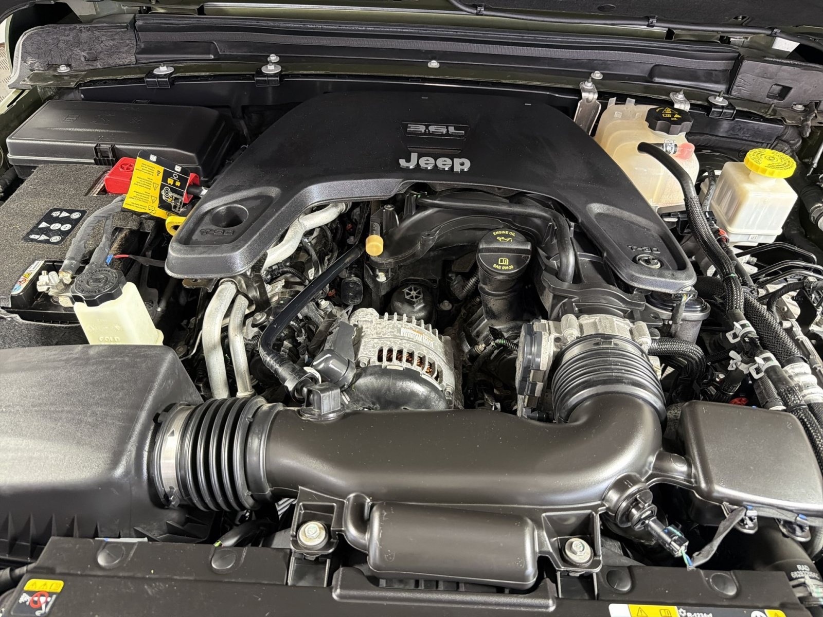 Used 2021 Jeep Gladiator Mojave w/ Cold Weather Group AWD/4WD image 27