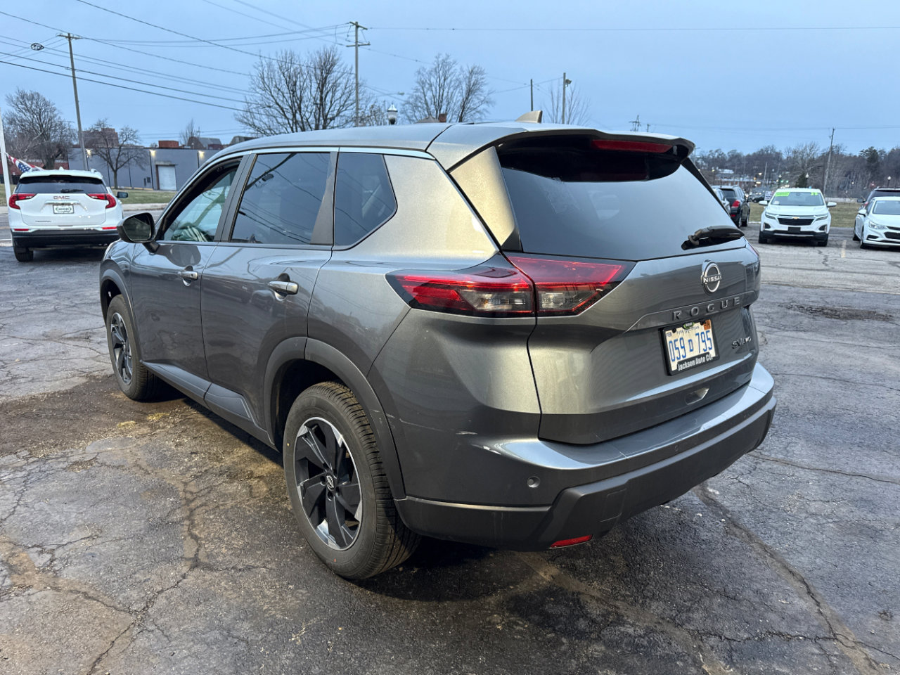 Used 2024 Nissan Rogue SV image 5