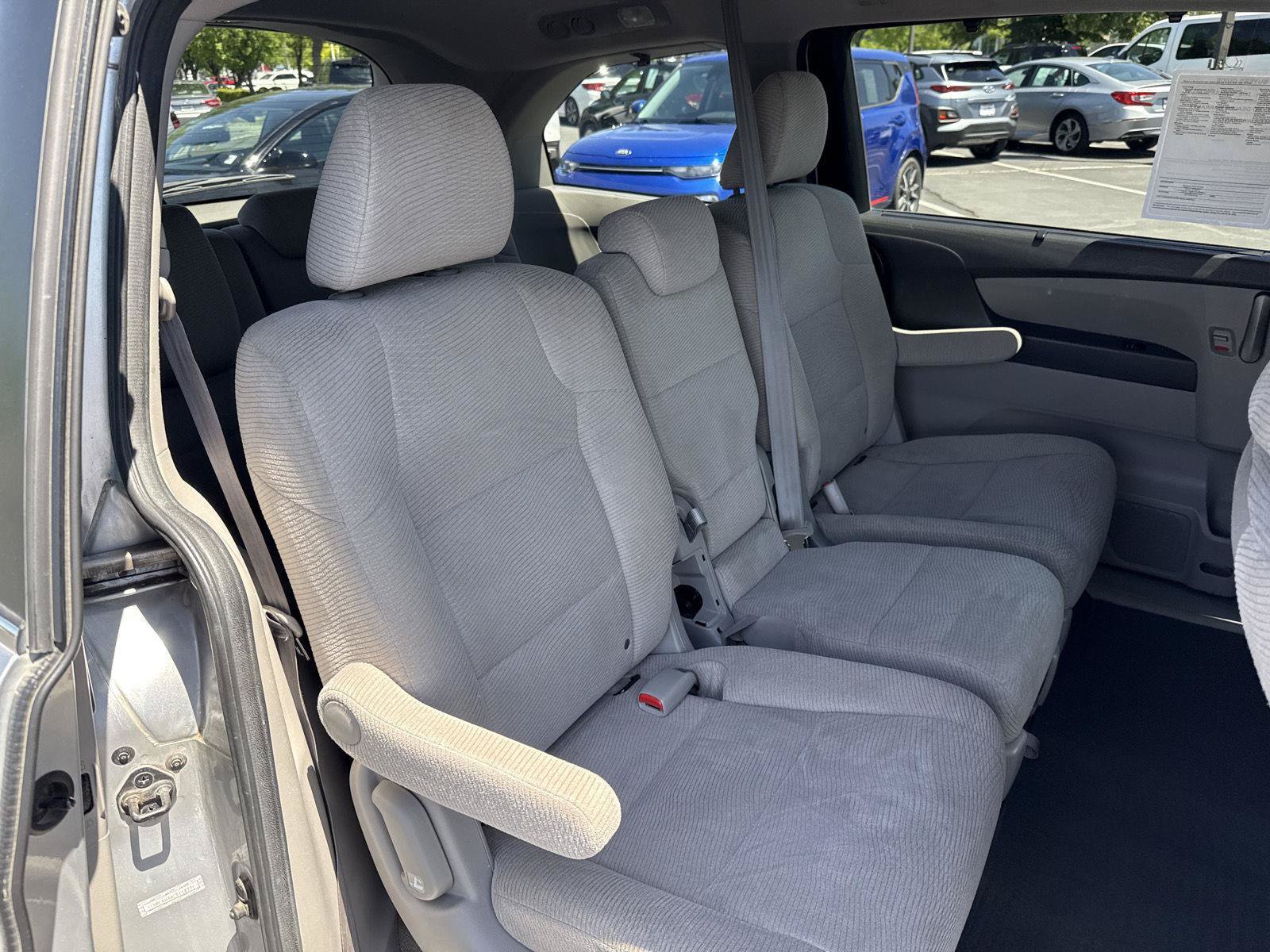 Used 2012 Honda Odyssey EX image 24