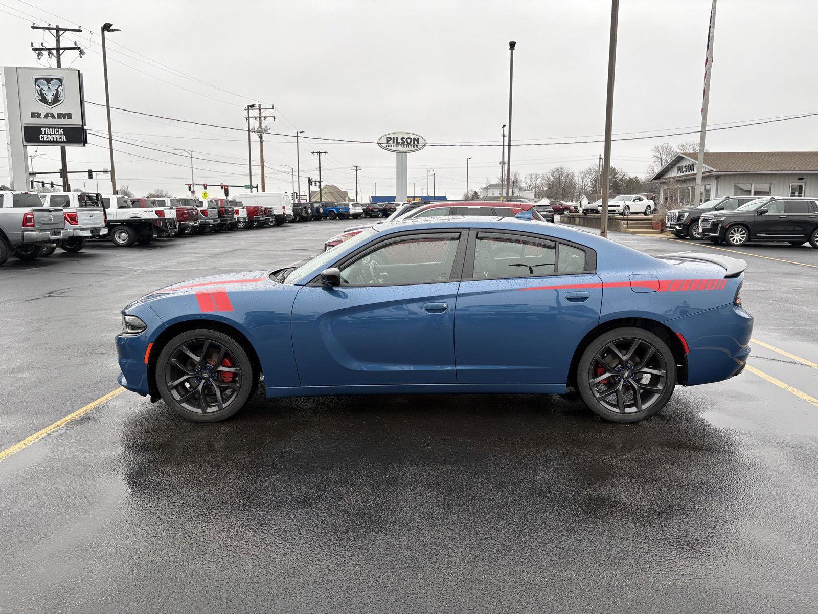 Used 2022 Dodge Charger SXT w/ Plus Group image 17