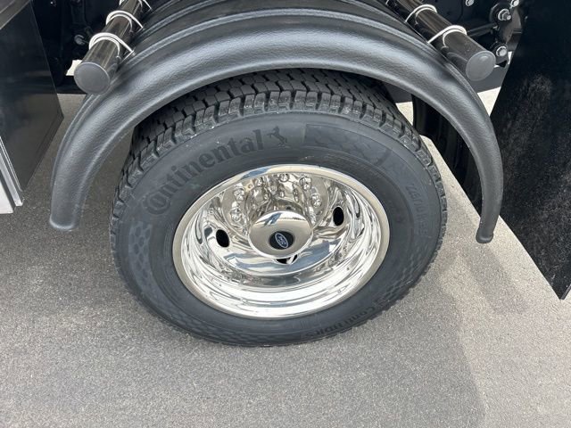 New 2026 Ford F550 4x4 Regular Cab Super Duty image 12