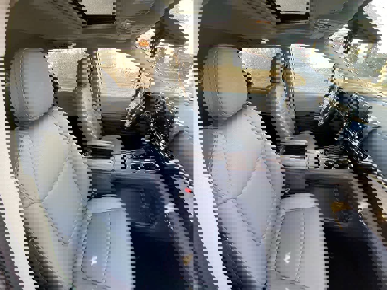 Certified 2023 Toyota Sienna XLE image 25