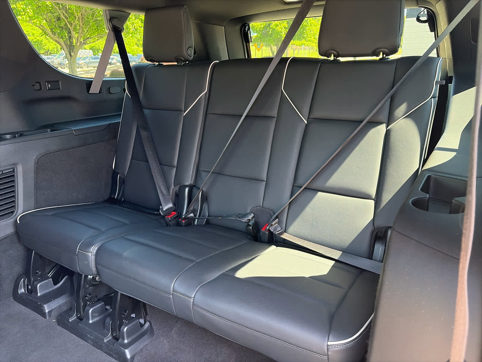 Used 2023 Cadillac Escalade ESV Premium Luxury AWD/4WD image 9