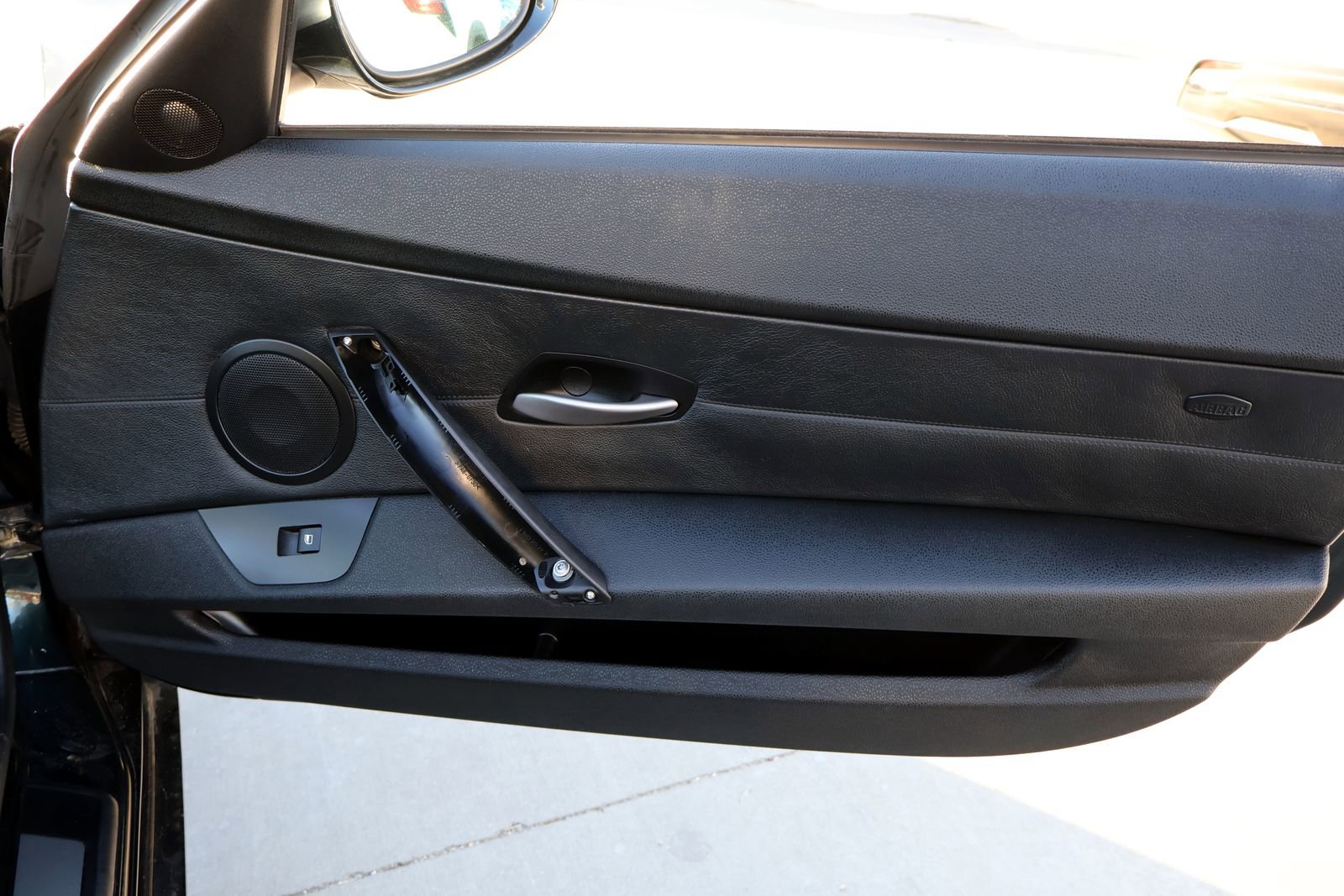 Used 2005 BMW Z4 2.5i image 19