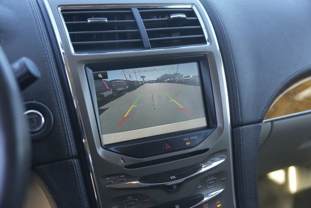 Used 2015 Lincoln MKX FWD w/ Equipment Group 101A image 26