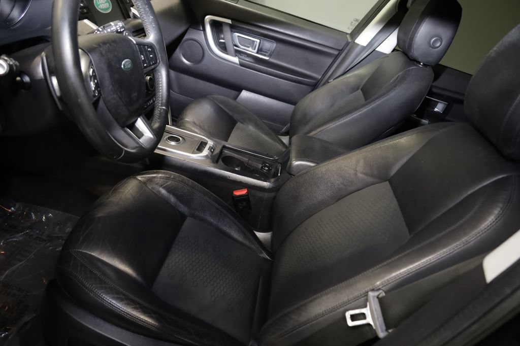 Used 2017 Land Rover Discovery Sport SE AWD/4WD image 16