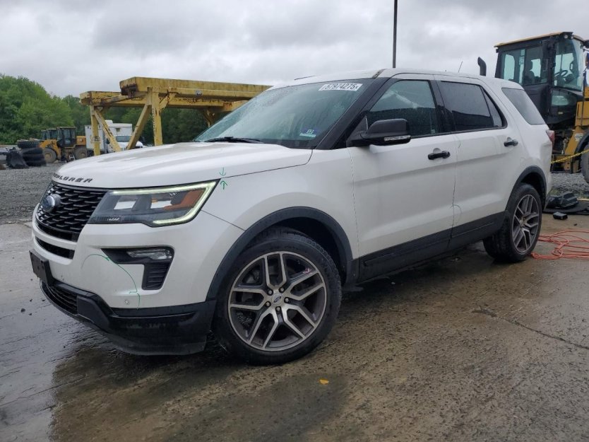 Used 2019 Ford Explorer Sport w/ Equipment Group 401A AWD/4WD image 3