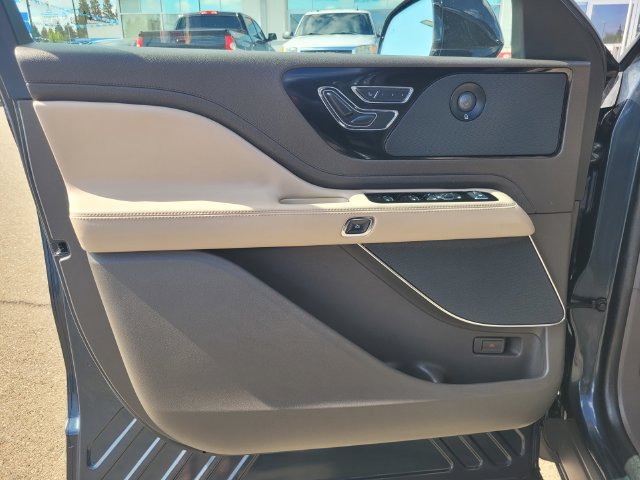 Certified 2023 Lincoln Aviator Reserve w/ Elements Package Plus RWD image 18