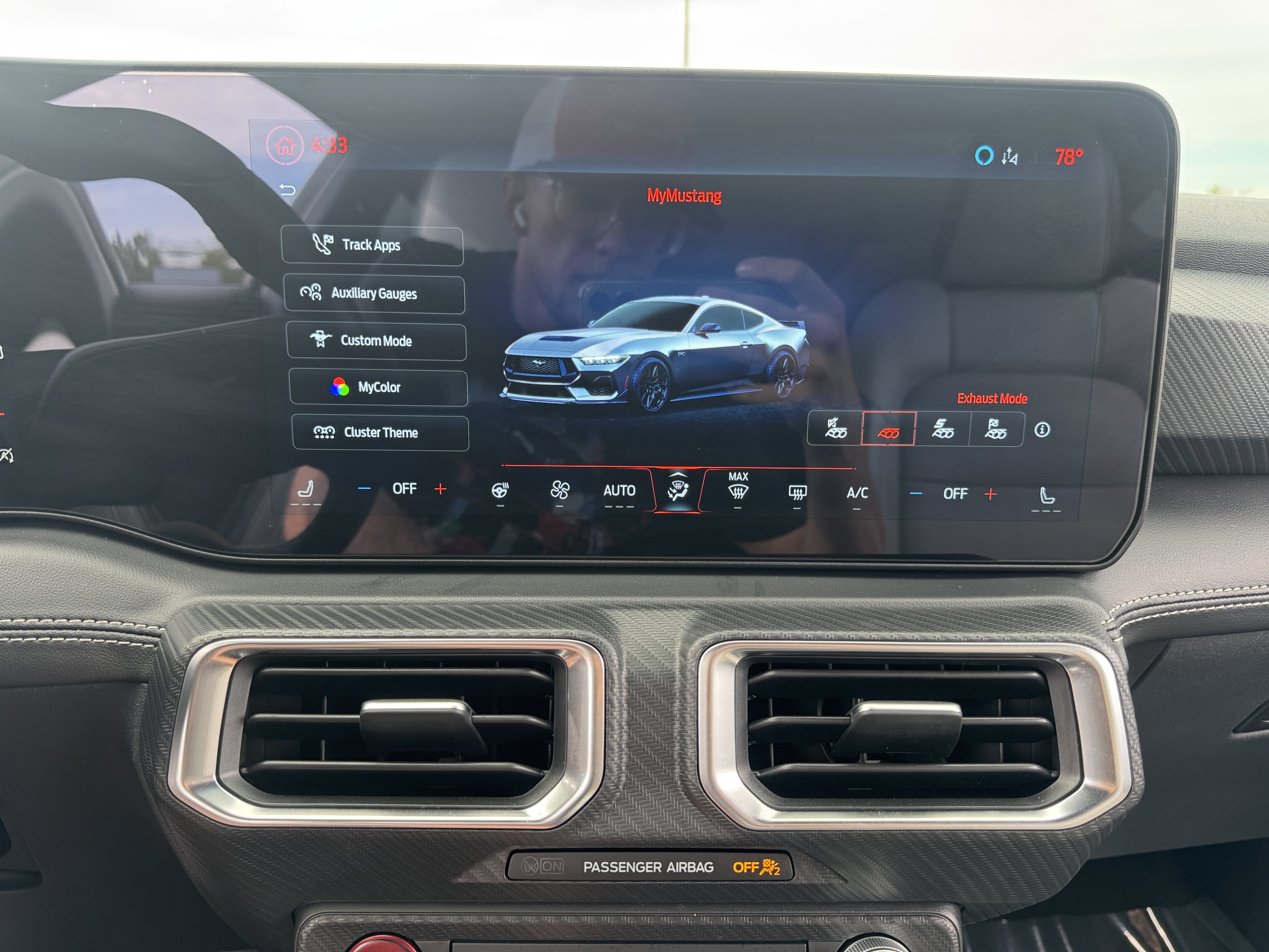 Used 2025 Ford Mustang GT Premium RWD image 24