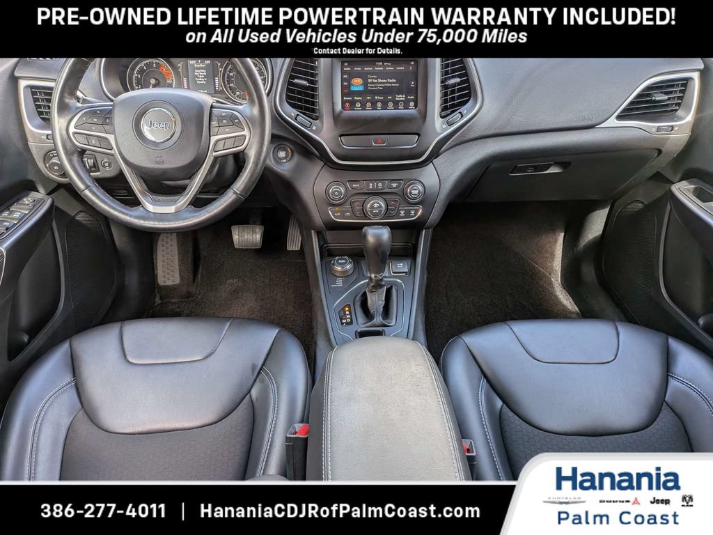 Used 2019 Jeep Cherokee Latitude Plus w/ Comfort/Convenience Group AWD/4WD image 17