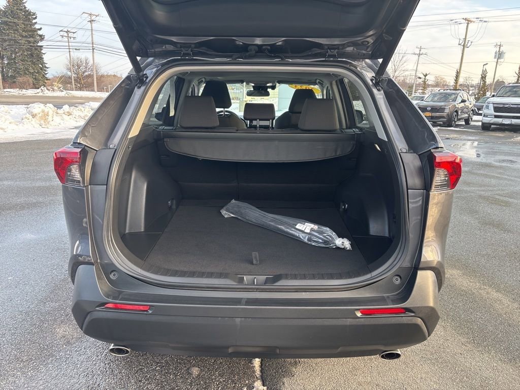Used 2023 Toyota RAV4 XLE w/ Convenience Package image 27
