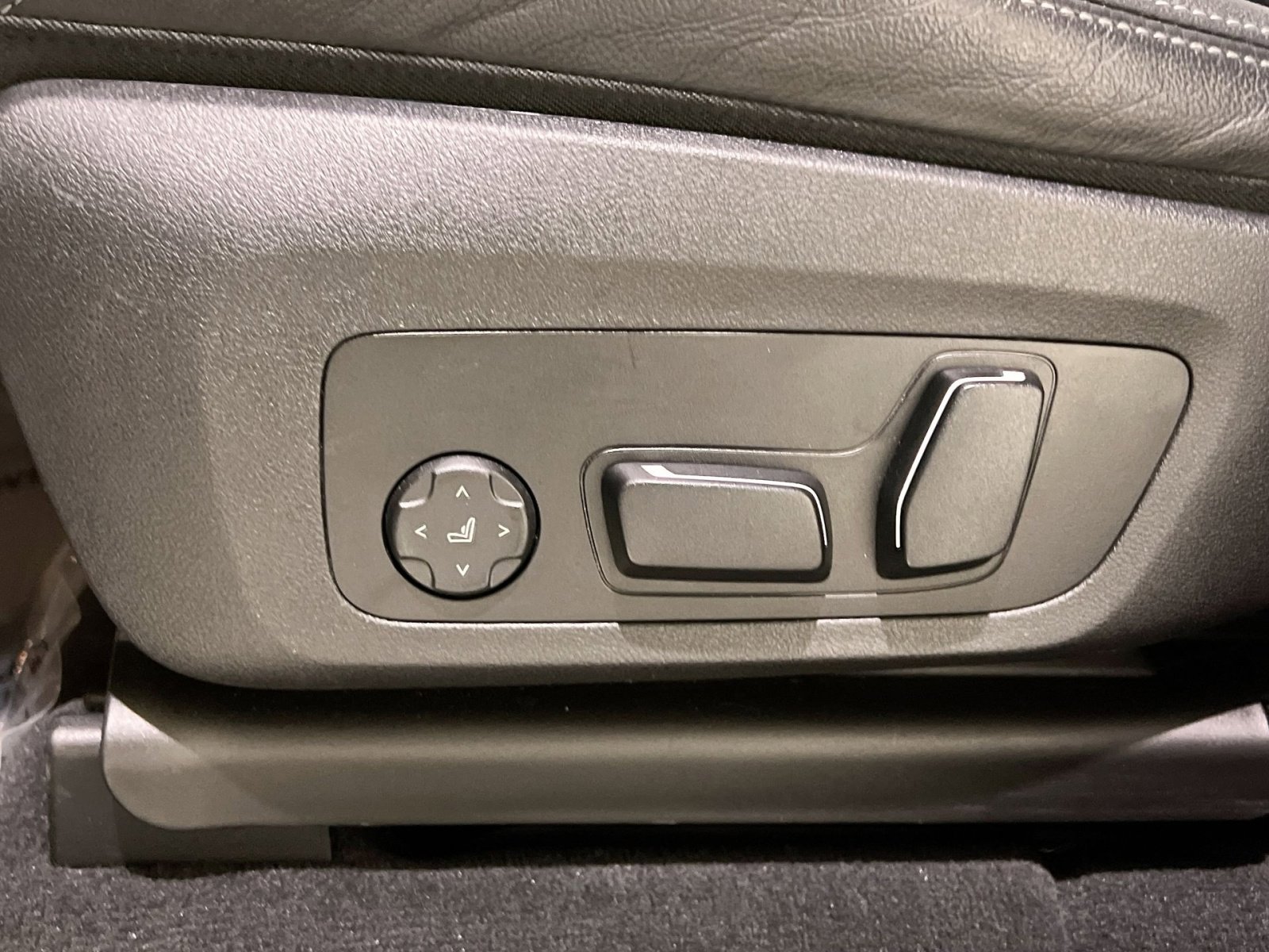 Used 2024 BMW X4 xDrive30i image 24