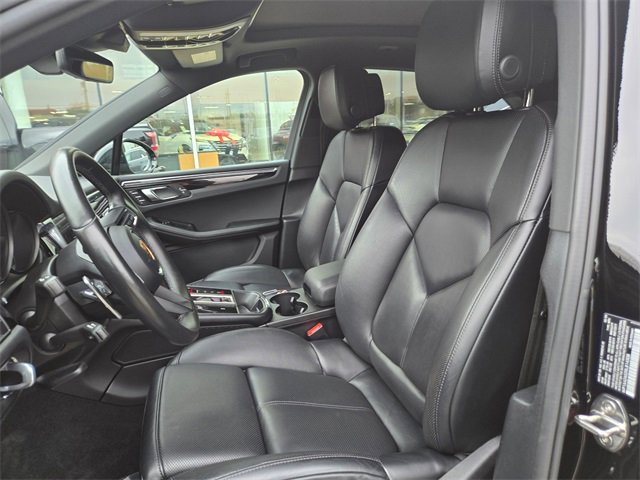 Used 2024 Porsche Macan image 22