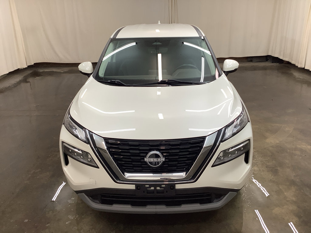 Used 2023 Nissan Rogue SV AWD/4WD image 3