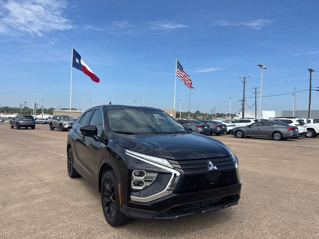 Used 2023 Mitsubishi Eclipse Cross LE AWD/4WD image 2
