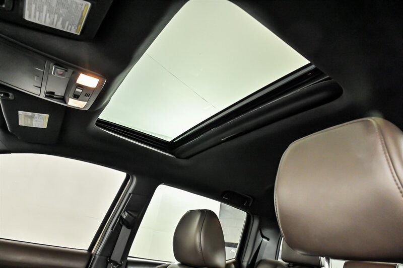 Used 2020 Toyota Tacoma Limited AWD/4WD image 15