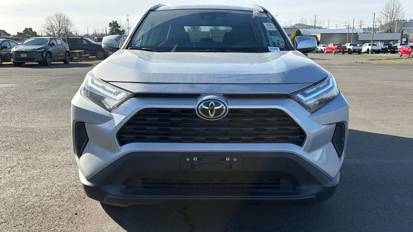 Used 2025 Toyota RAV4 XLE w/ Convenience Package image 5