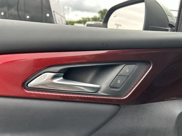 Used 2025 Chevrolet Traverse Z71 w/ Driver Confidence Package AWD/4WD image 12
