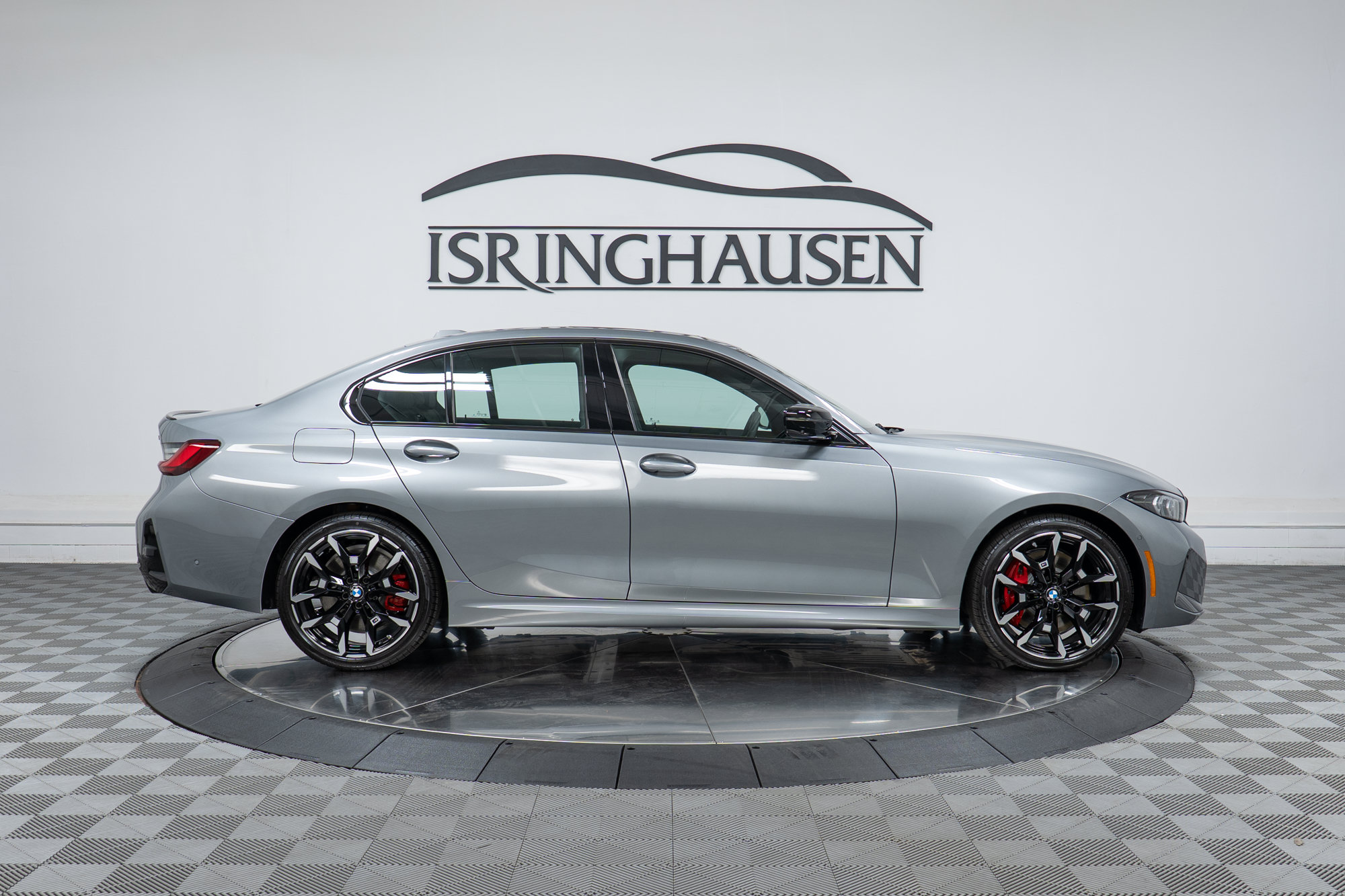 New 2026 BMW 330i xDrive Sedan w/ M Sport Package AWD/4WD image 4