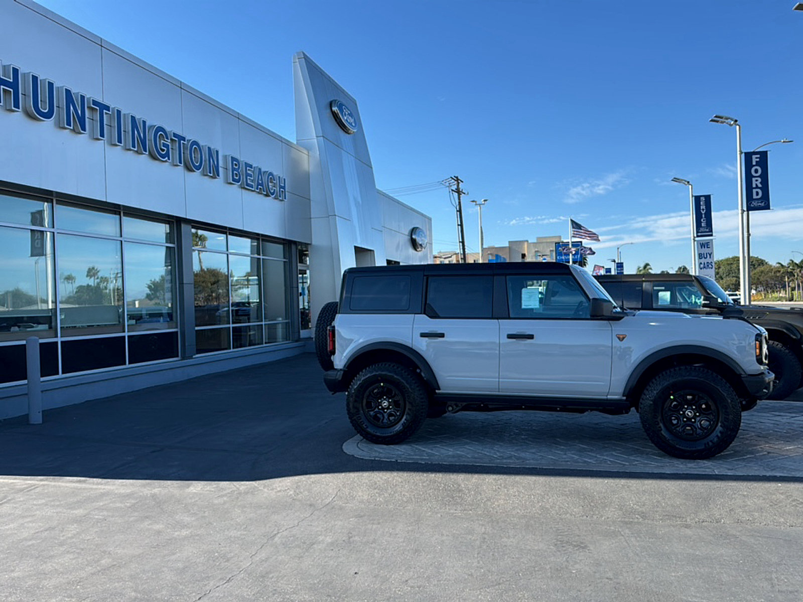 New 2026 Ford Bronco Badlands w/ Wildtrak Package AWD/4WD image 3