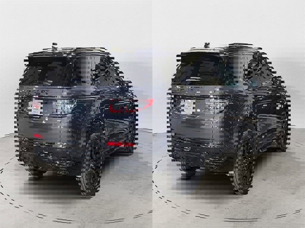 New 2025 Land Rover Discovery Sport Dynamic SE image 5