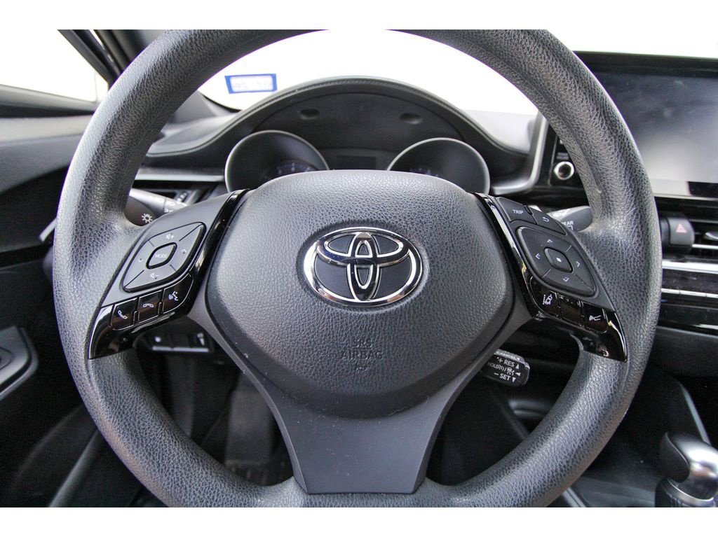Used 2019 Toyota C-HR LE FWD image 8