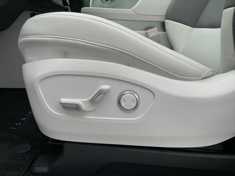 New 2026 Hyundai Ioniq 9 SEL image 33