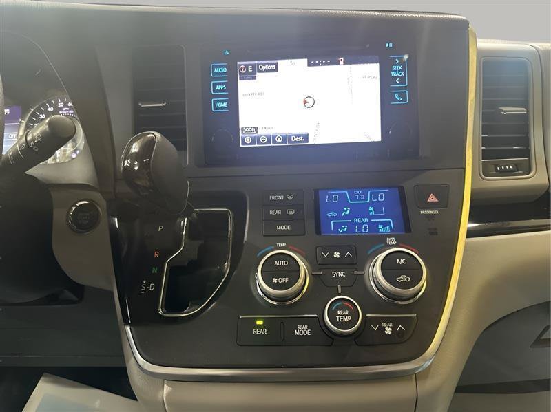 Used 2017 Toyota Sienna XLE w/ XLE Navigation Package FWD image 16