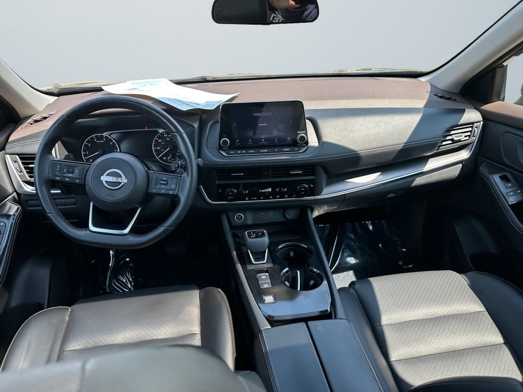 Used 2023 Nissan Rogue SV w/ SV Premium B Package FWD image 10