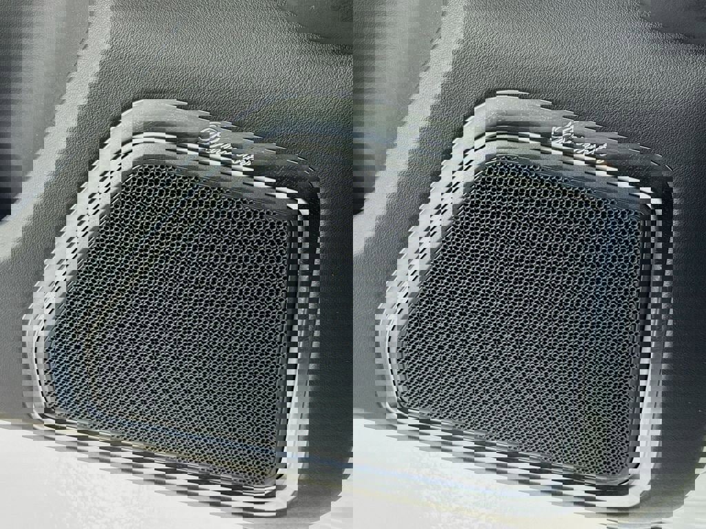 New 2026 Porsche Macan GTS image 12