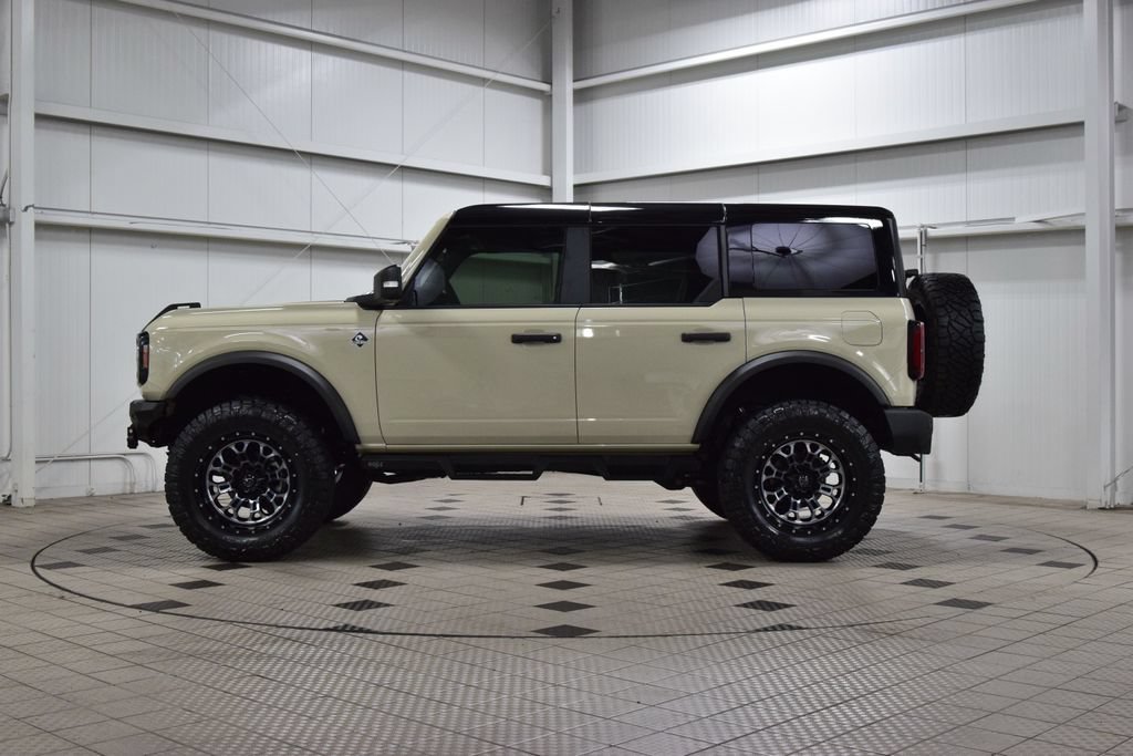 Used 2025 Ford Bronco Outer Banks AWD/4WD image 4