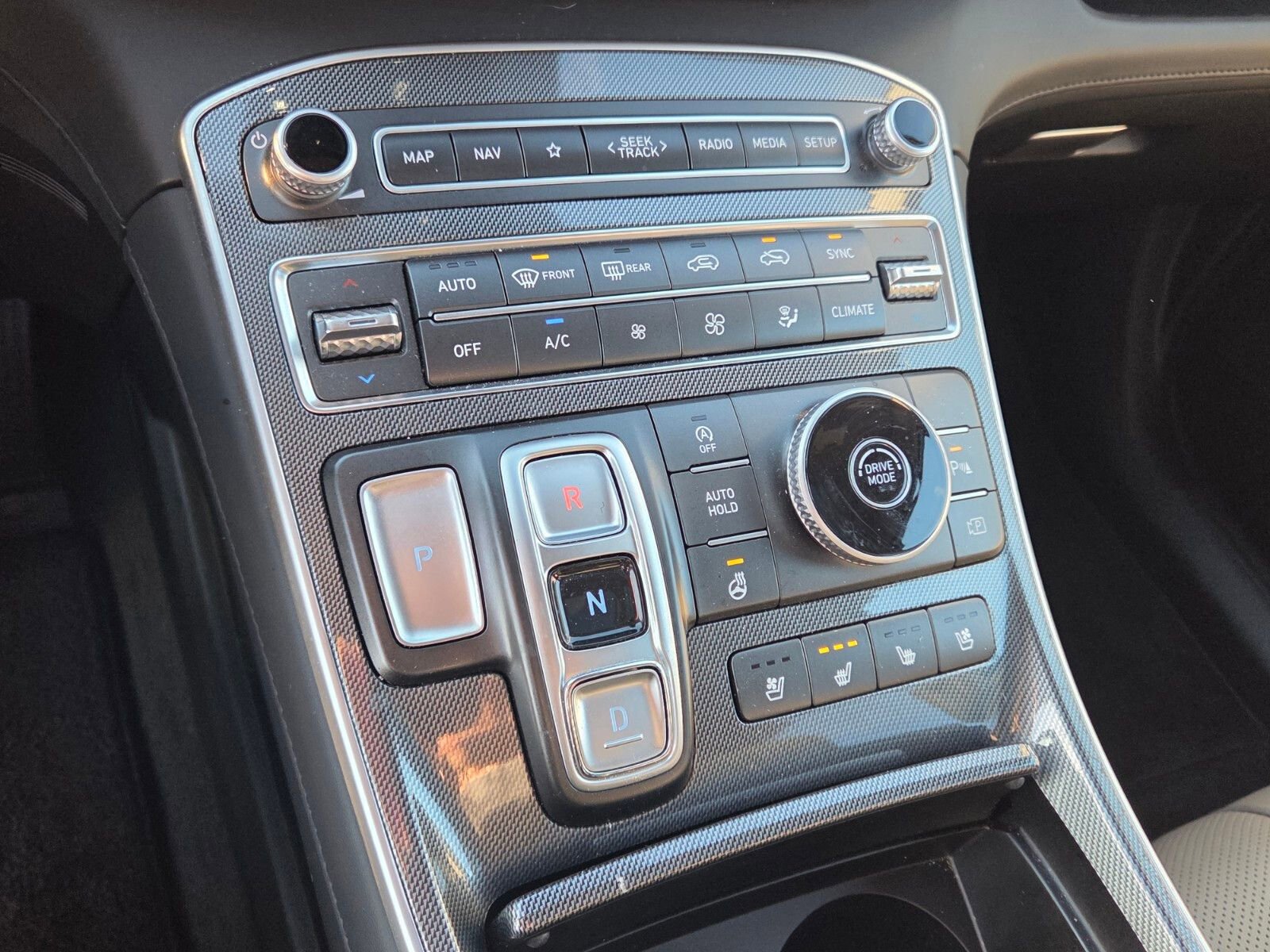 Certified 2023 Hyundai Santa Fe Limited image 24