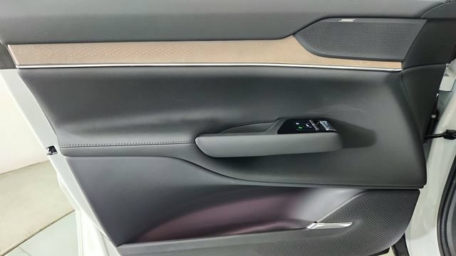 New 2026 Volvo EX90 Plus RWD image 9