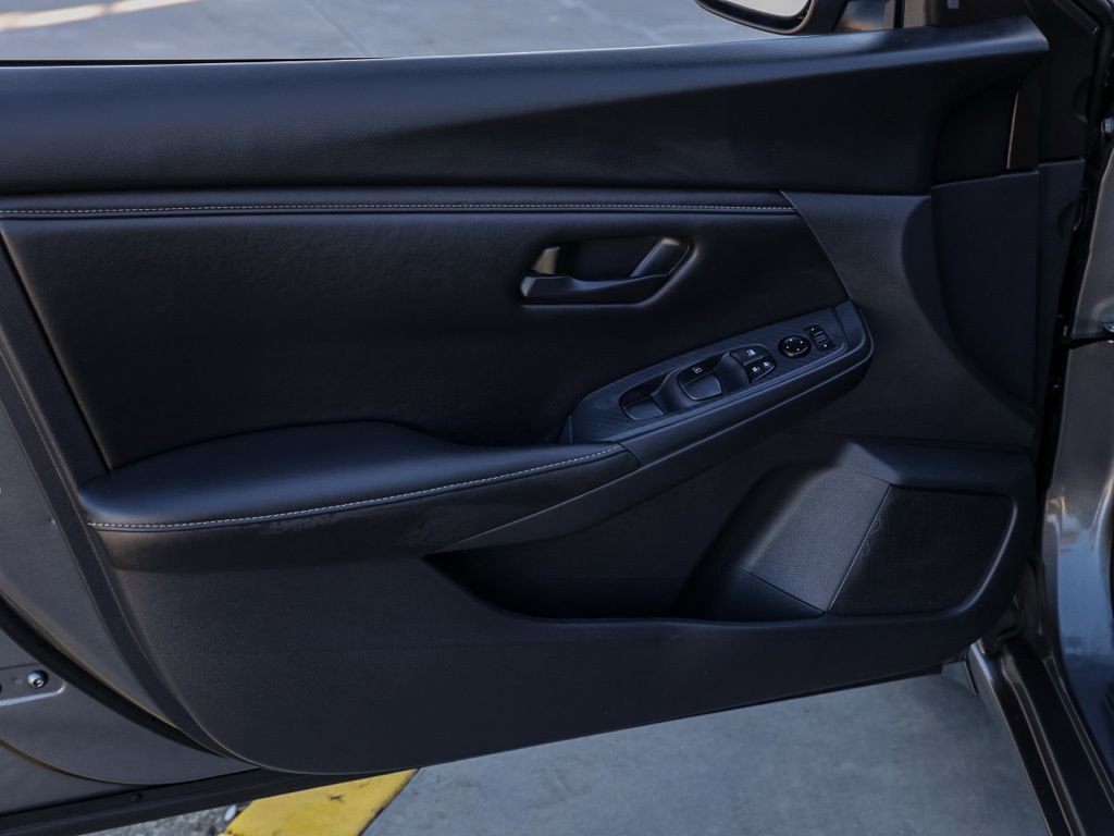 Used 2025 Nissan Sentra S FWD image 22