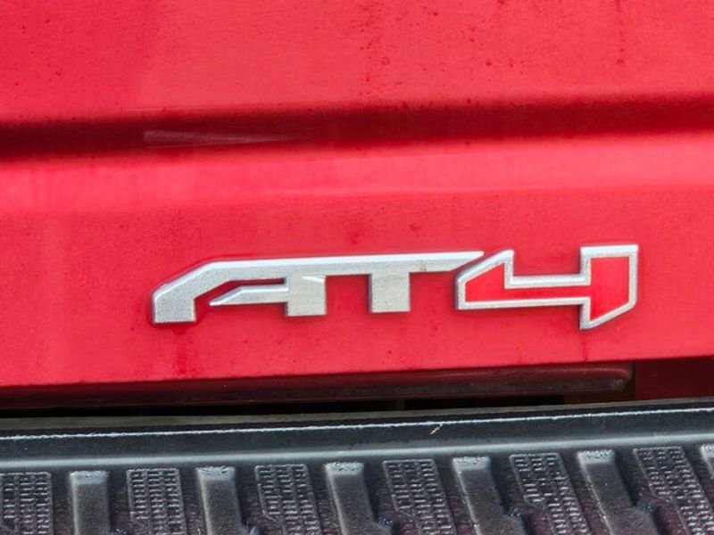 Used 2024 GMC Sierra 2500 AT4 w/ AT4 Premium Plus Package image 18