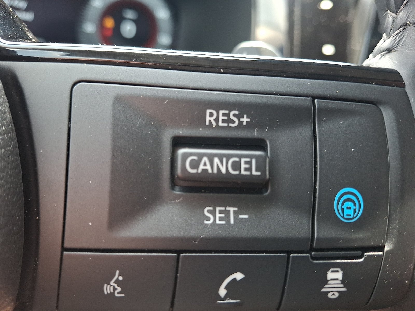 Used 2024 Nissan Pathfinder Platinum w/ Cargo Package AWD/4WD image 20