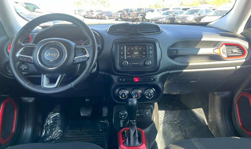 Used 2015 Jeep Renegade Trailhawk w/ Cold Weather Group image 24