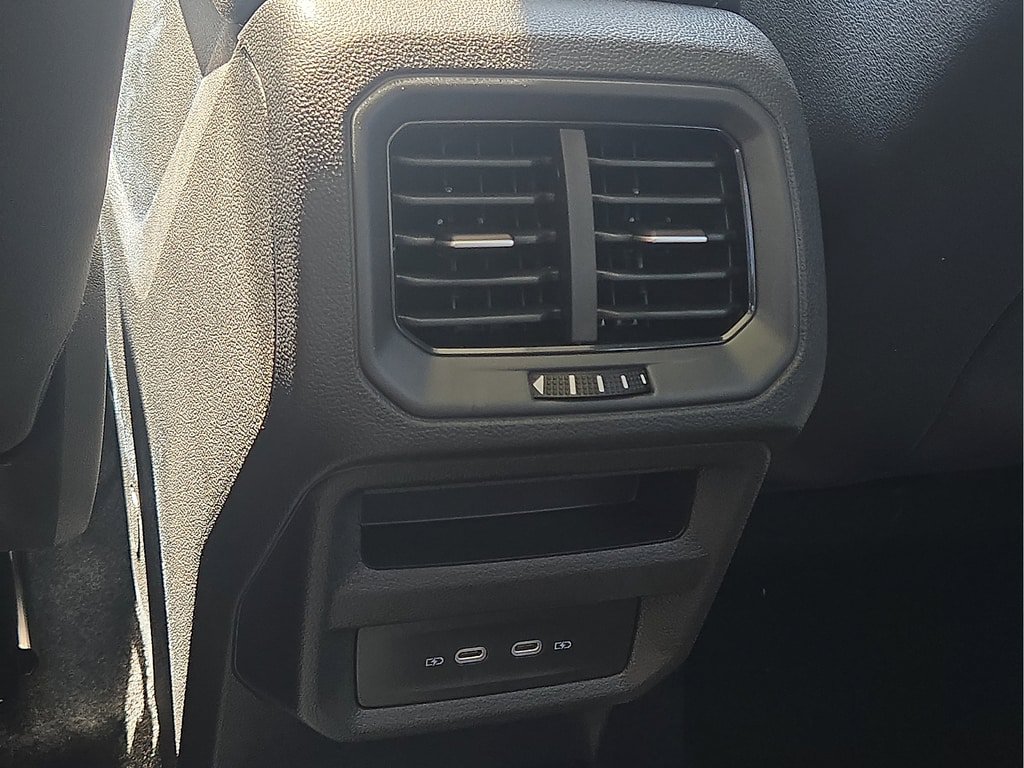 New 2026 Volkswagen Taos SEL AWD/4WD image 12