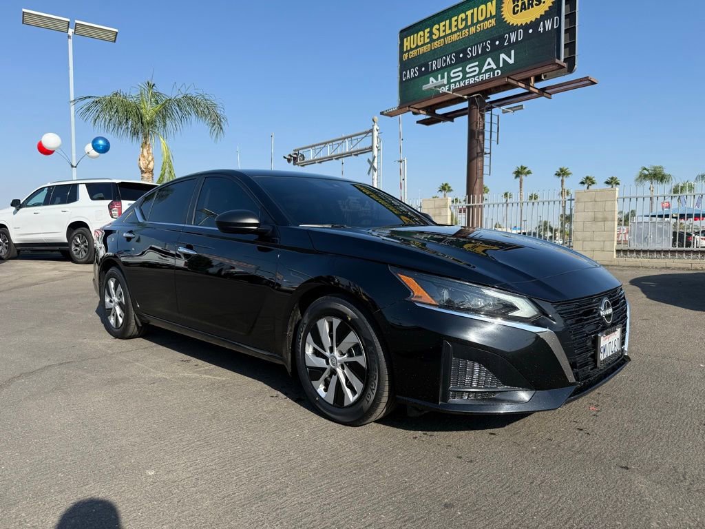 Certified 2024 Nissan Altima 2.5 S image 1