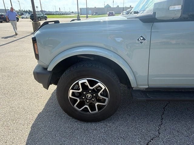Used 2022 Ford Bronco Outer Banks AWD/4WD image 6