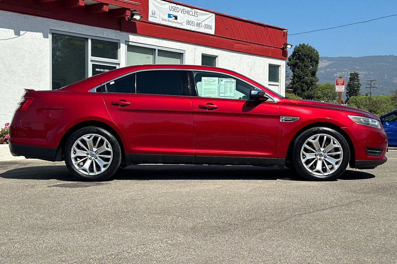Used 2014 Ford Taurus Limited FWD image 3