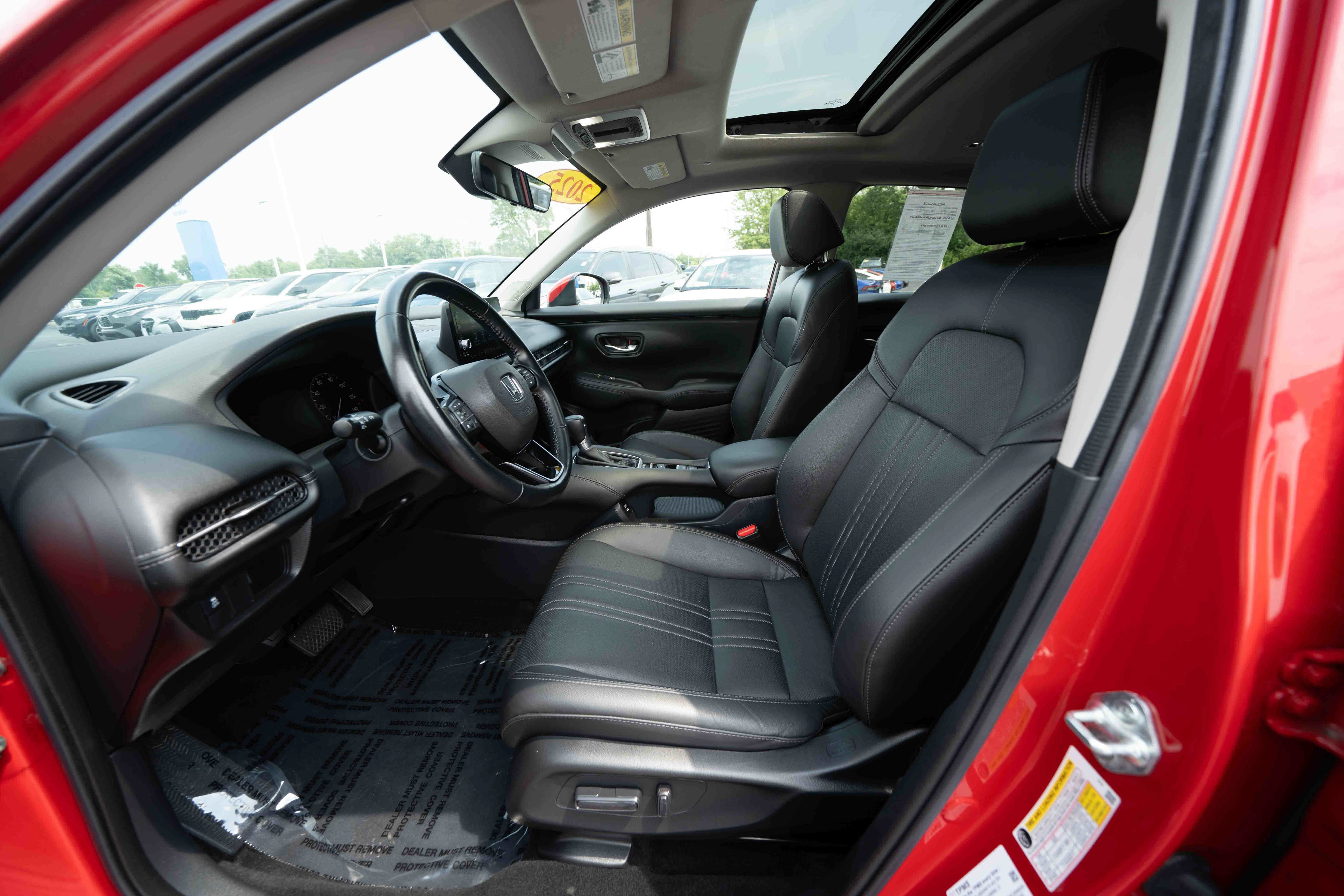 Certified 2025 Honda HR-V EX-L image 9