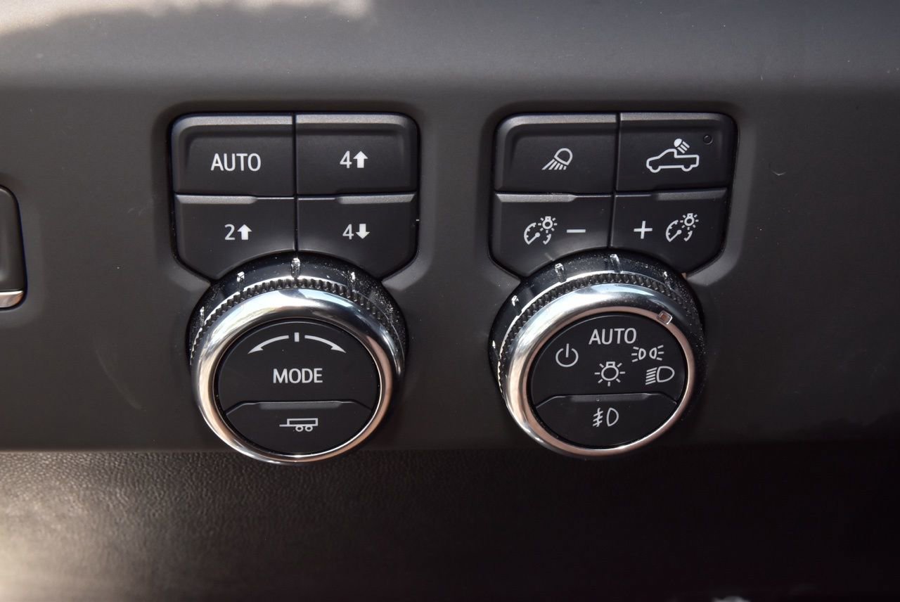 Used 2025 GMC Sierra 1500 AT4 w/ AT4 Premium Package image 31