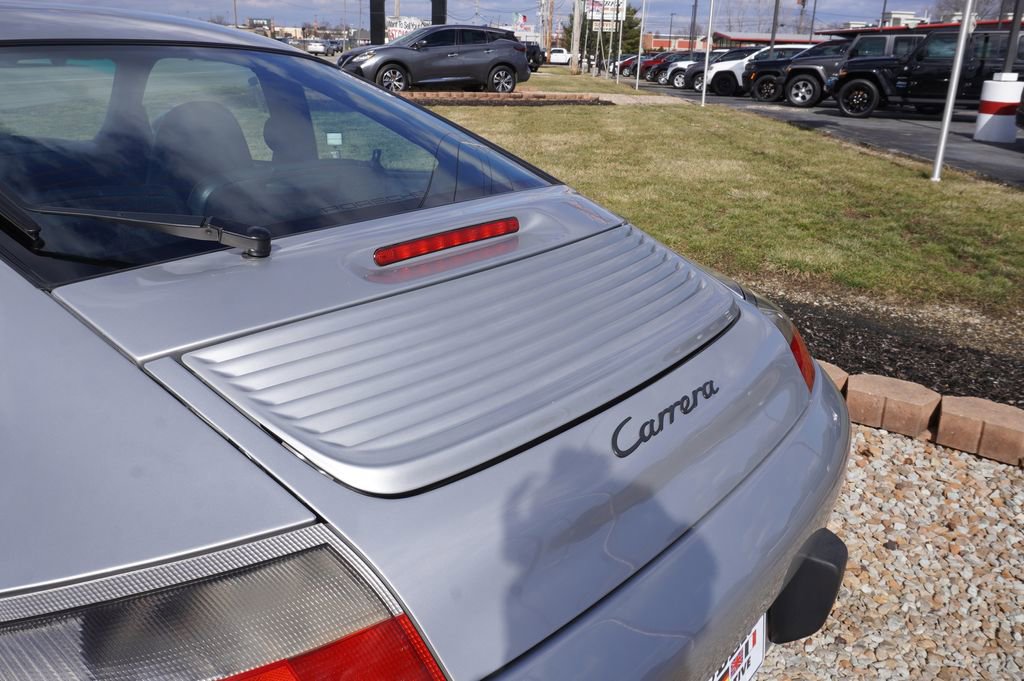 Used 2001 Porsche 911 Carrera RWD image 14