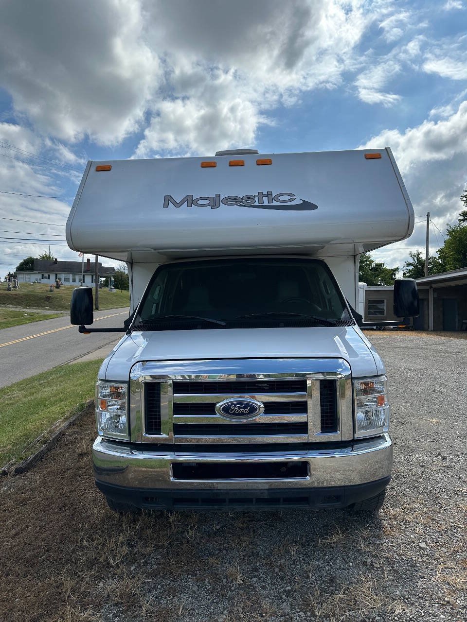 Used 2017 Ford E-350 and Econoline 350 Super Duty w/ Motorhome Prep Package RWD image 9