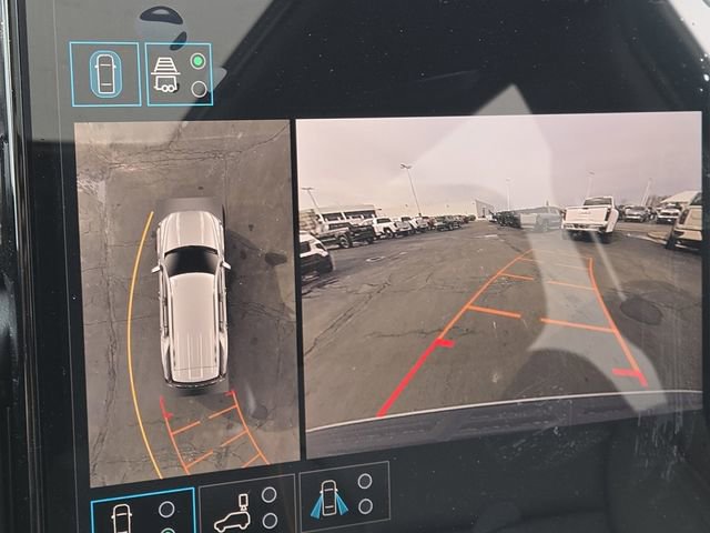 New 2026 GMC Yukon AT4 w/ AT4 Premium Package image 5