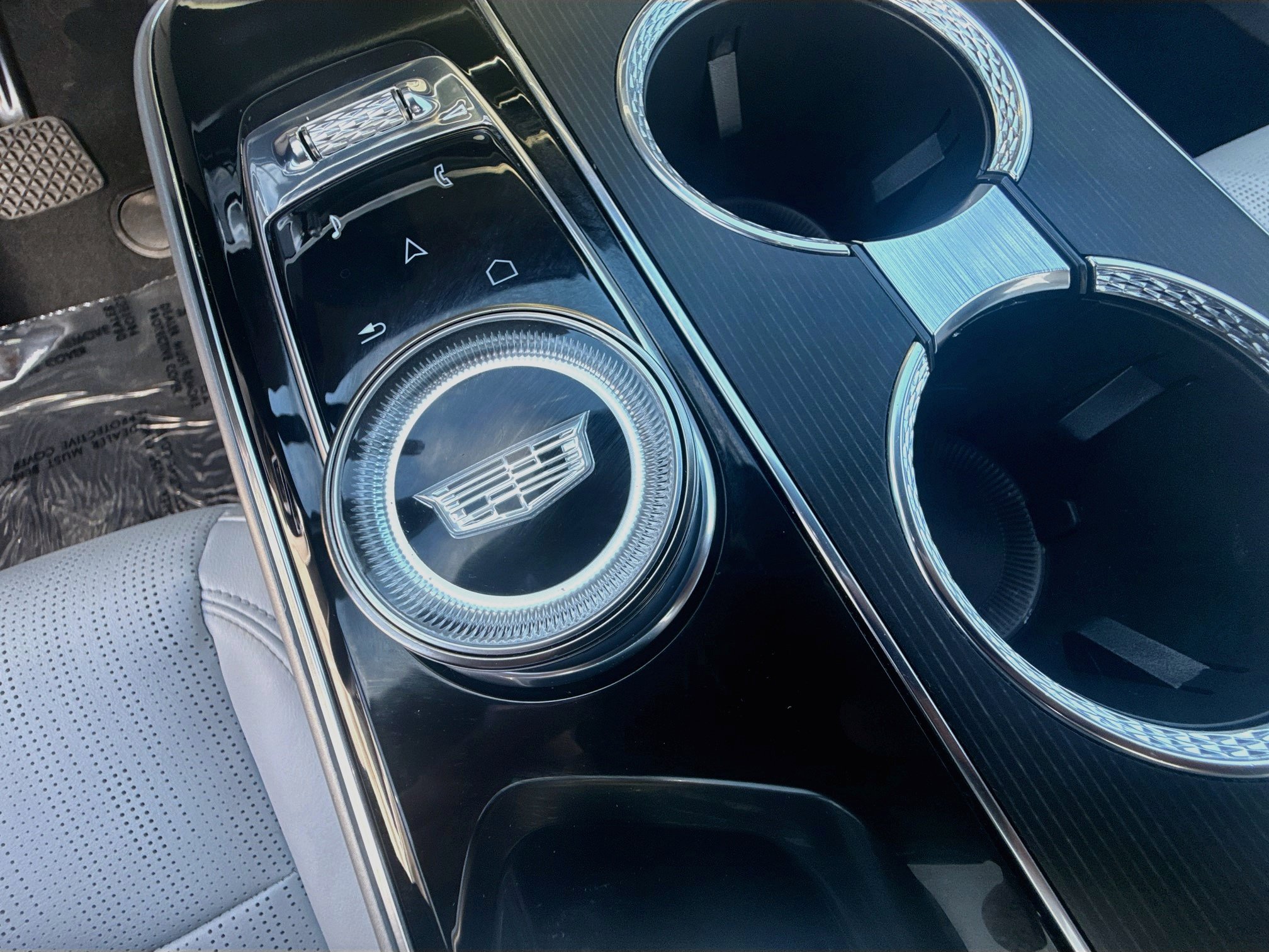Used 2024 Cadillac Lyriq Sport RWD image 34